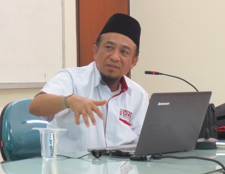 Karakter spiritual dosen
