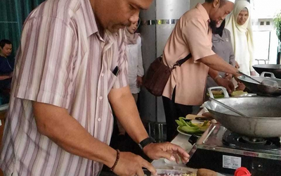 Semarak 17-an, Lomba Masak Nasi Goreng oleh Bapak-bapak