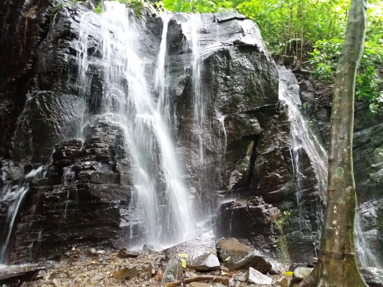 Coban Selolapis, Air Terjun Unik di Jombang