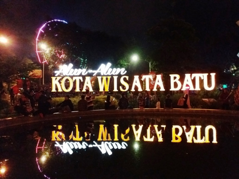 Menikmati Alun-alun Kota Batu