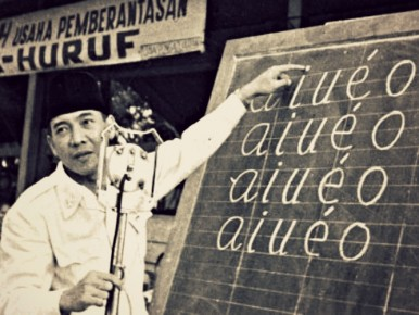 Pemimpin, Anda Perlu Belajar Banyak dari Penulis