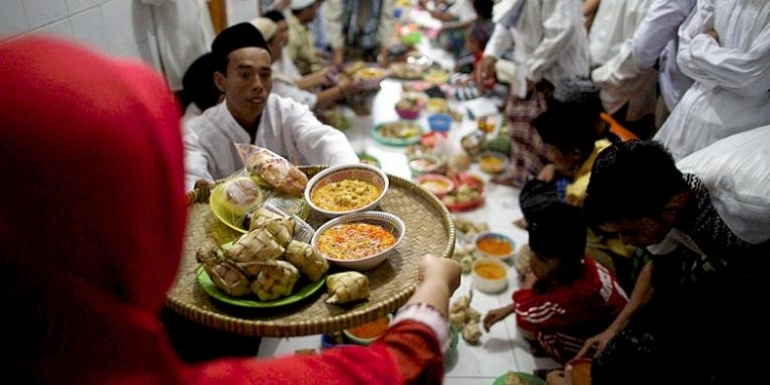 Budaya Kirim (Ater-ater) Makanan Menjelang Lebaran