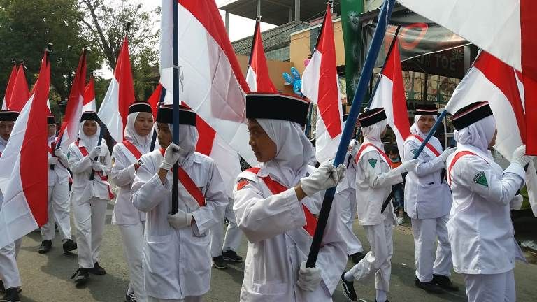 Siswa peserta Karnaval Malang (dokumentasi pribadi)