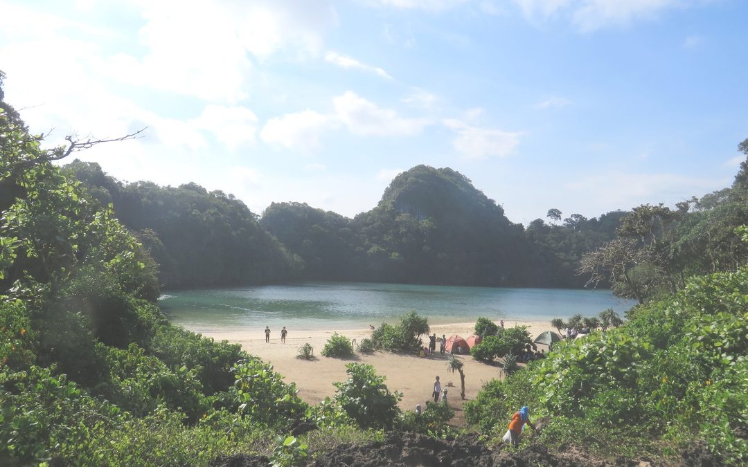 Berkunjung ke pulau Sempu, Malang